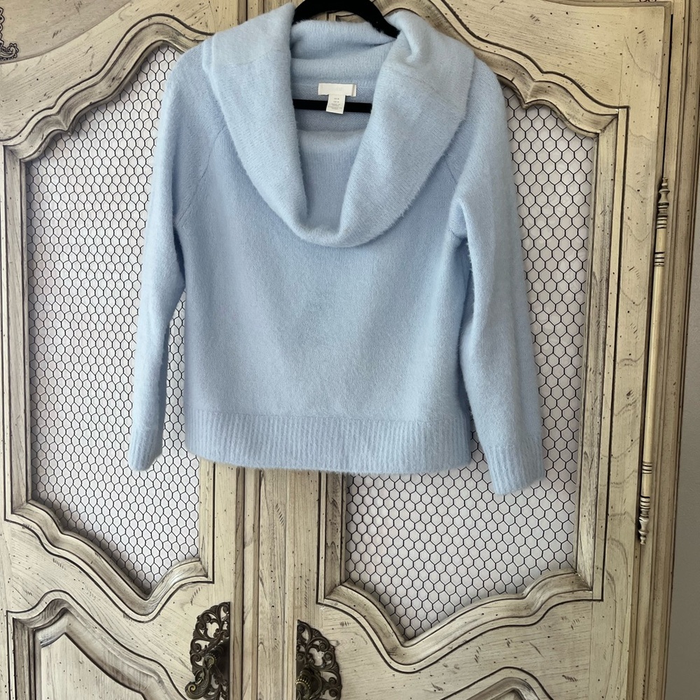 Cozy Light Blue Women's Sweater M
H&M simply chic